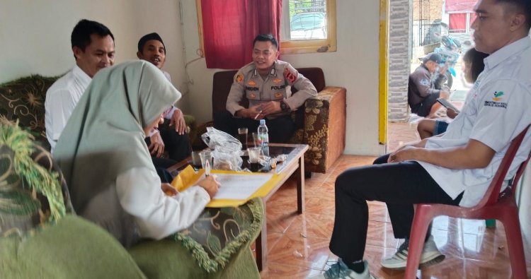 Bhabinkamtibmas Polsek Cikembar Desa Bojongkembar Laksanakan Door to Door System, Jaga Stabilitas Kamtibmas dan Edukasi Warga