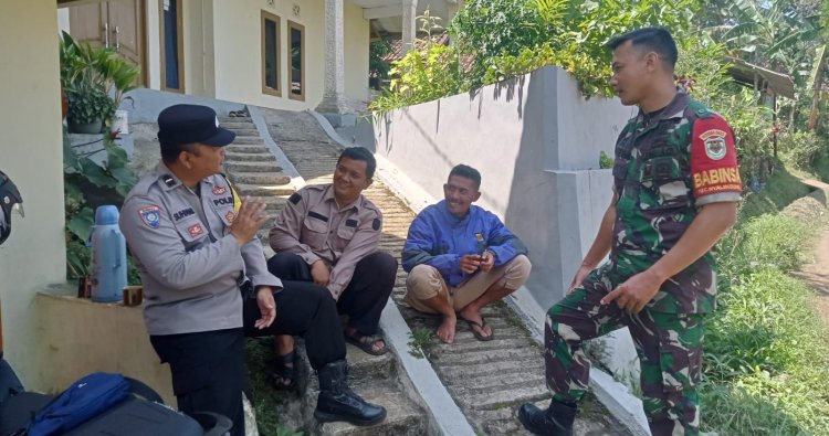 Bhabinkamtibmas dan Babinsa Desa Nyalindung Laksanakan DDS, Ajak Warga Jaga Kamtibmas dan Ketahanan Pangan