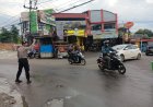 Anggota Pospam Polsek Cikembar laksanakan Gatur Lalin, Antisipasi Kemacetan