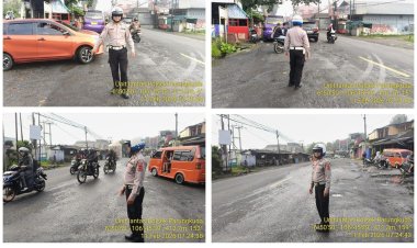 Polsek Parungkuda Laksanakan Pengaturan Arus Lalu Lintas Pagi Hari