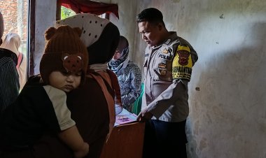 Bhabinkamtibmas Polsek  Kalibunder Laksanakan DDS dan Monitoring Posyandu Mawar V dan IX