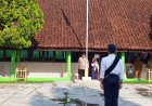 Polsek Lengkong Polres Sukabumi Laksanakan Police Goes To School di SMPN 1 Pabuaran, Sampaikan Himbauan Kamtibmas